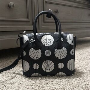 Stylish Black and White Handbag